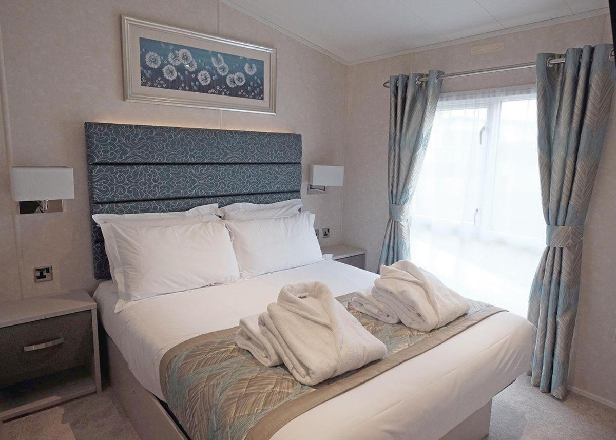 Piran Meadows Resort Newquay  Bagian luar foto