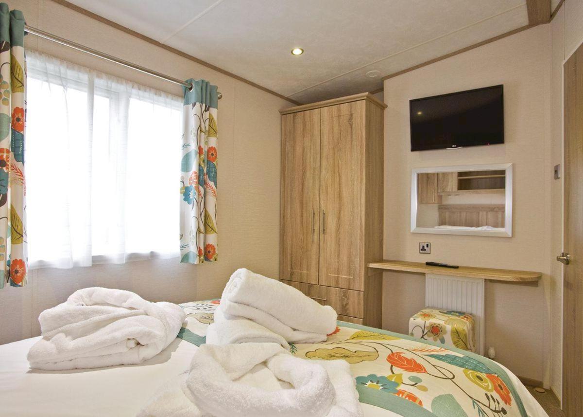 Piran Meadows Resort Newquay  Bagian luar foto