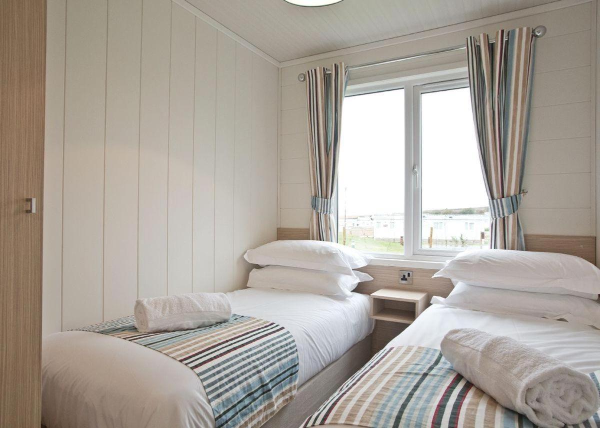Piran Meadows Resort Newquay  Bagian luar foto