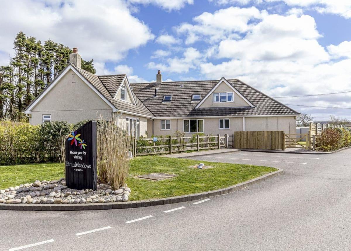 Piran Meadows Resort Newquay  Bagian luar foto